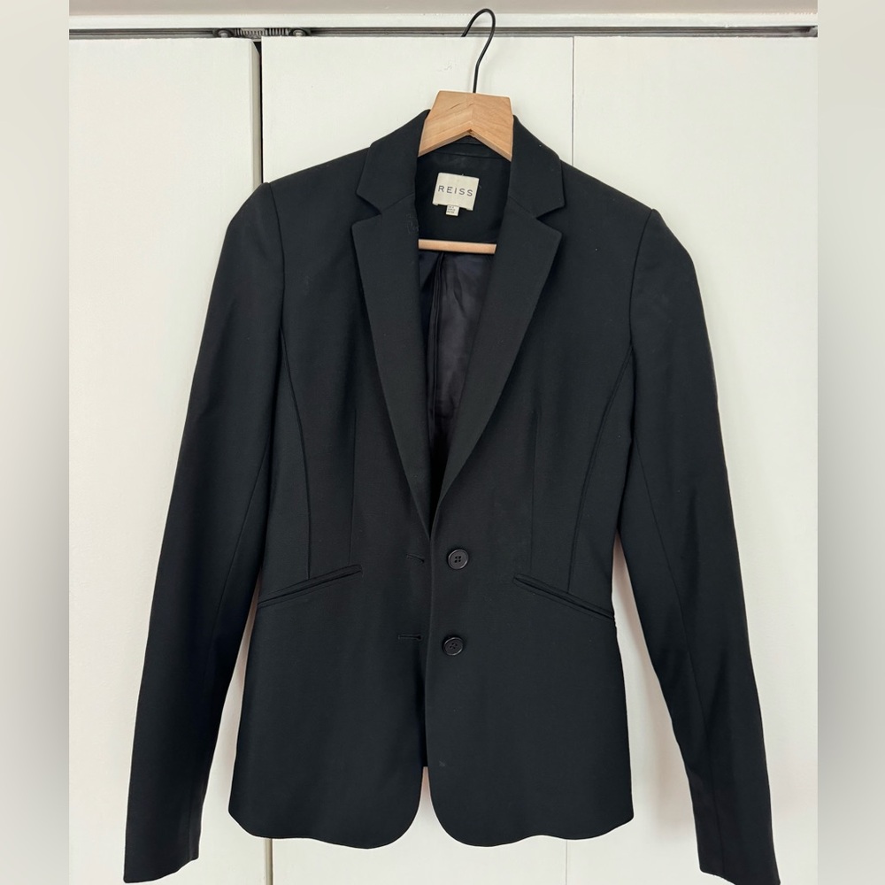 Beautiful matching Reiss suit - blazer, trousers, skirt